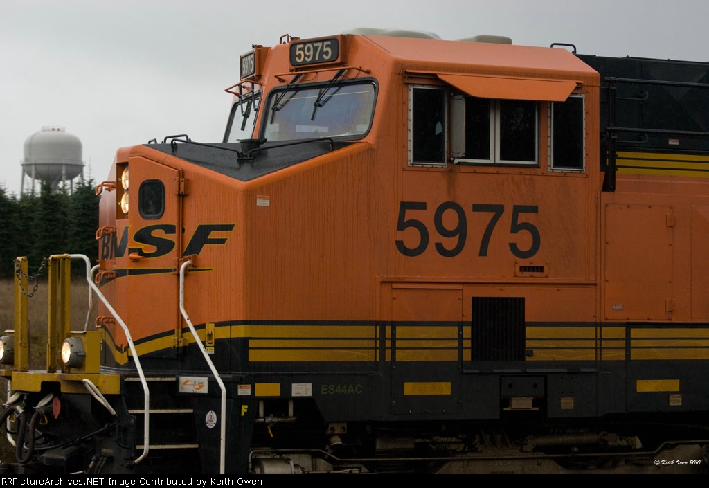 BNSF 5975